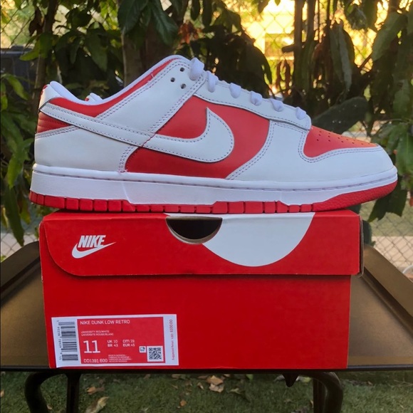 nike dunk low retro championship red